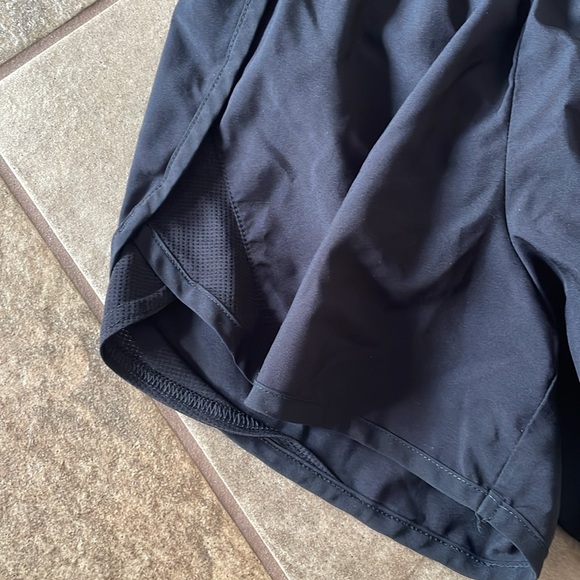 + ATHLETIC WORKS + Girls Black Shorts - Picture 3 of 6